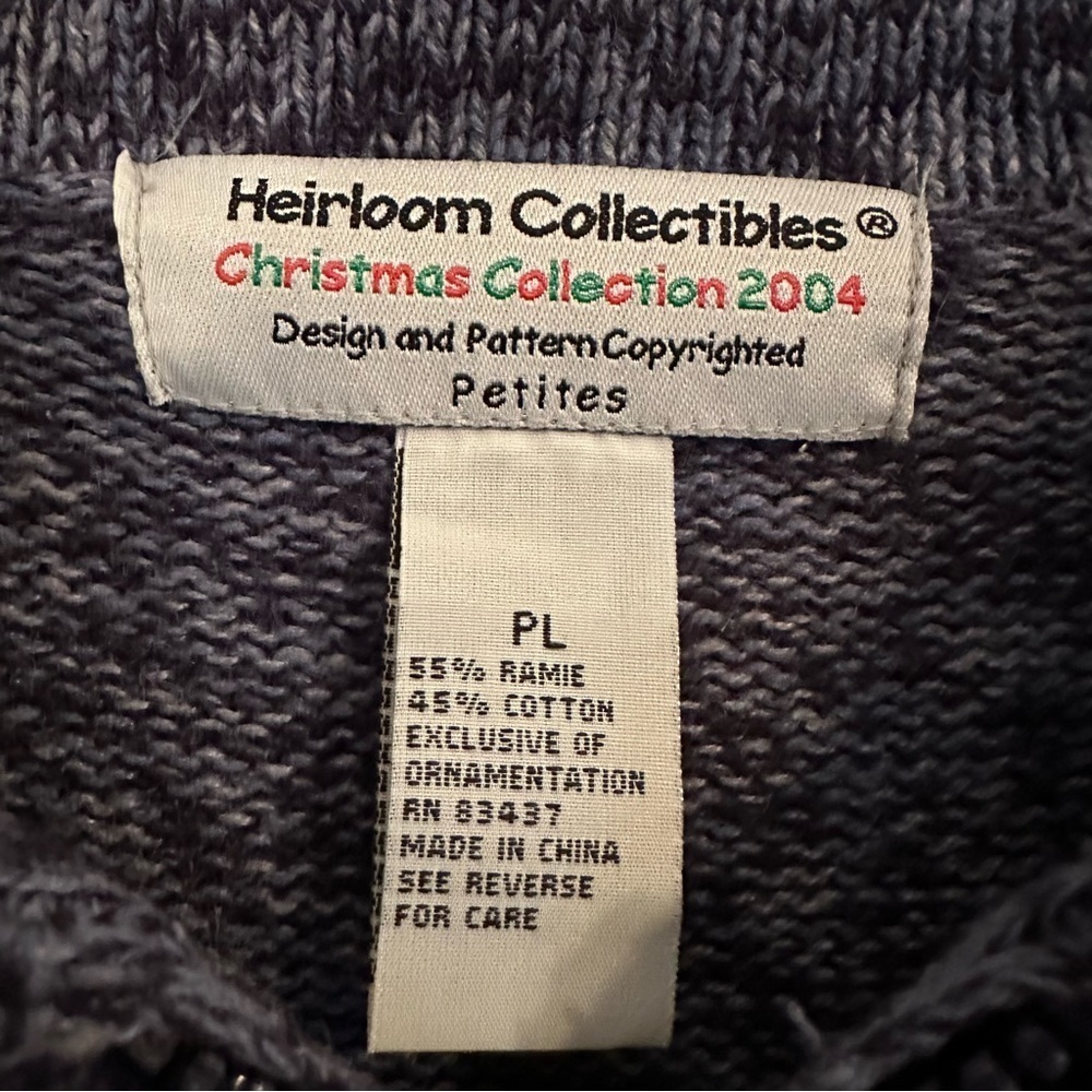 Heirloom Collectibles Christmas Collection 2004 Snowflake Winter Pearl Sweater - Picture 3 of 6